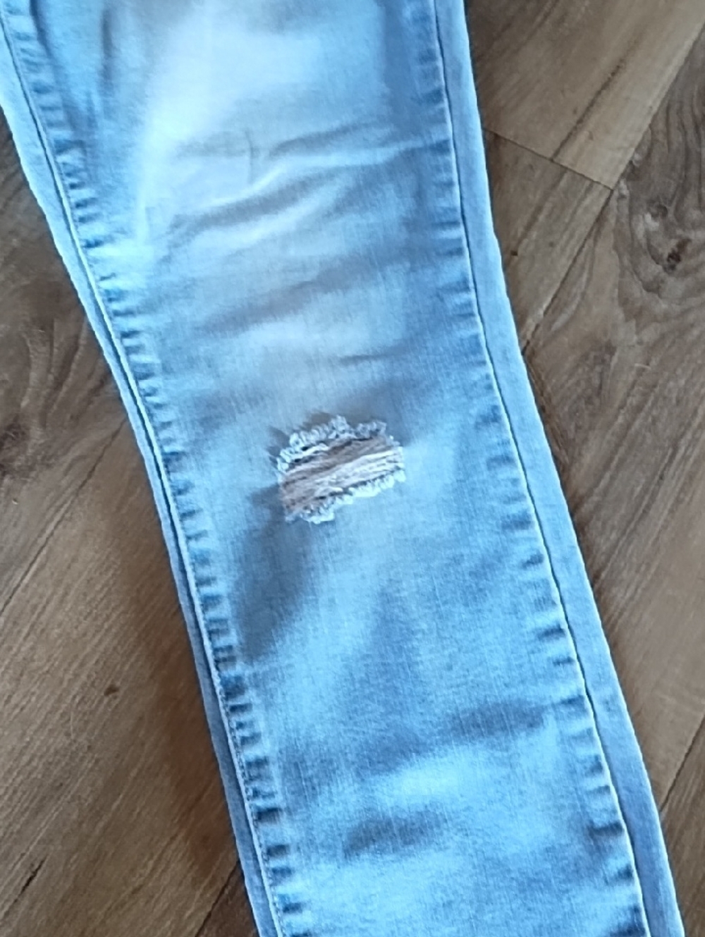 LC Lauren Conrad Light Blue Distressed Jeans - Picture 7 of 14